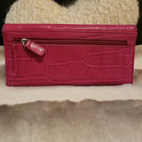 Pink Wallet - Picture 2 of 6